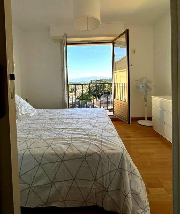 Appartement Pau Centre Vue Sur Les Pyrenees Pour 2 Nuits Au Minimum Extérieur photo